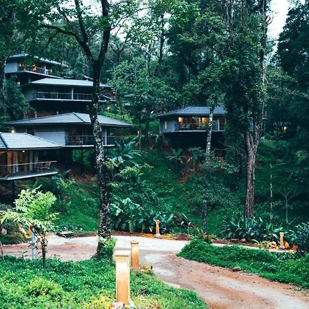 Hotel Ayatana Coorg à Somvārpet Extérieur photo