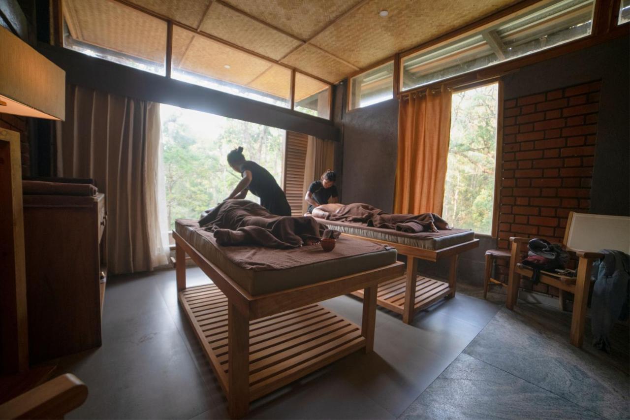Hotel Ayatana Coorg à Somvārpet Extérieur photo
