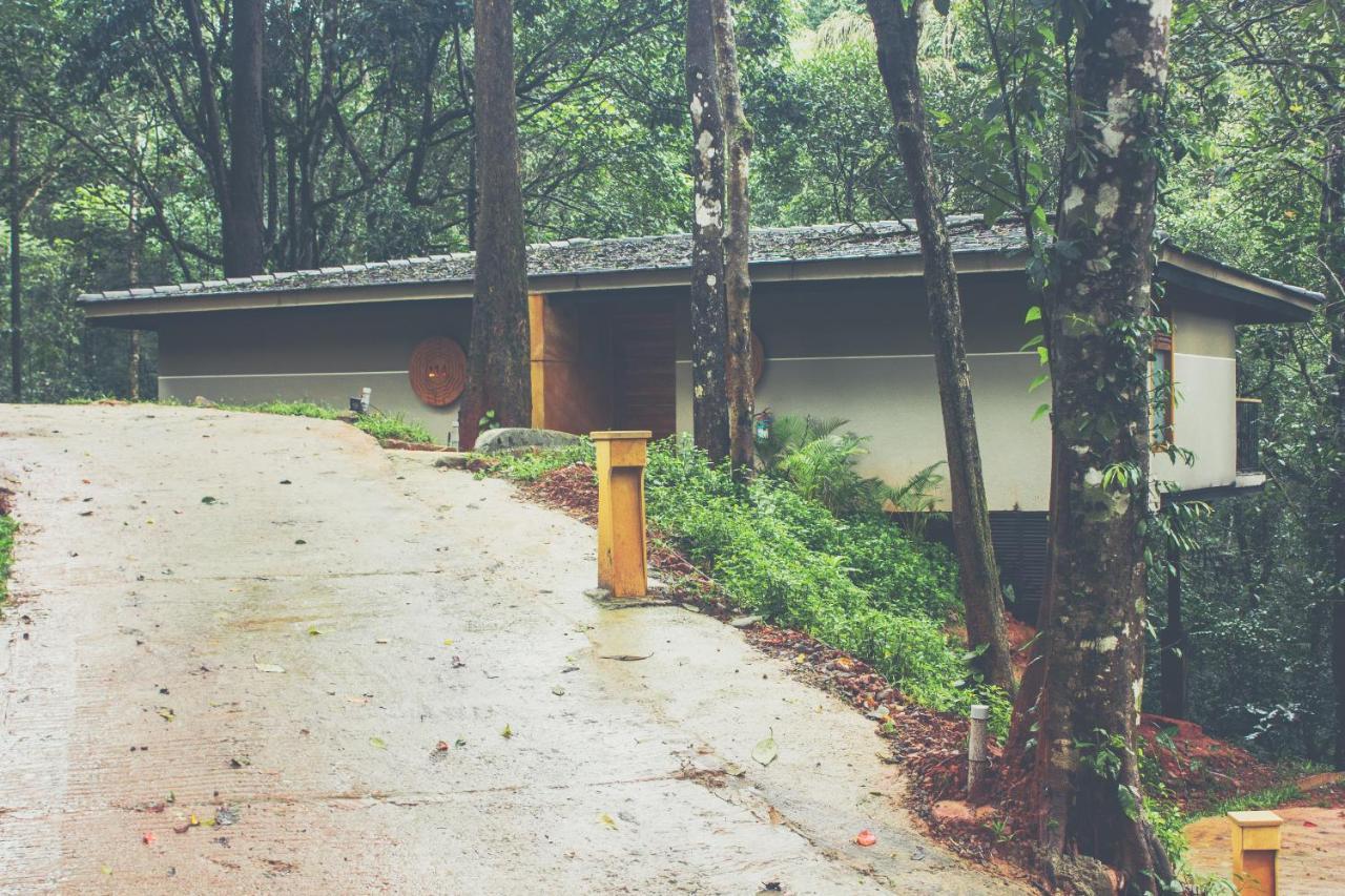 Hotel Ayatana Coorg à Somvārpet Extérieur photo